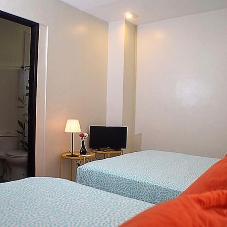 The Guest House Laoag Exterior photo
